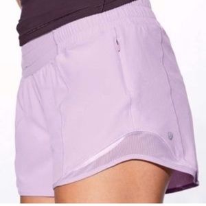 NWOT Lululemon Hotty Hot Shorts 2.5s